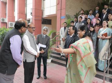 Chief Secretary, Delhi interaction with IAS OTs, DANICS and PONDICS (Probationers) on 27.11.24